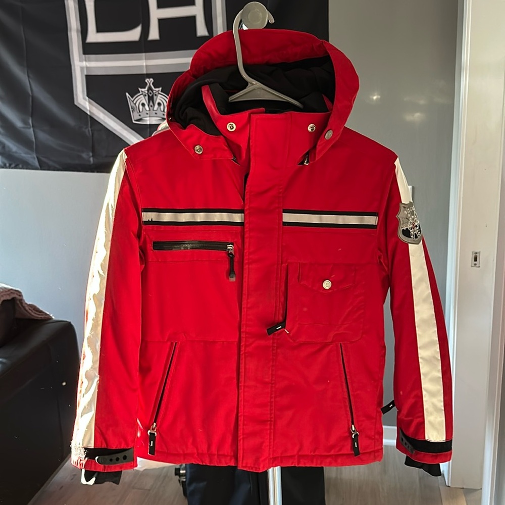 Boys winter ski coat by Bogner.  Size 128-134 ML translates to a IS size 9/10
